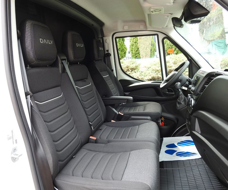 Новый Тентованный фургон, Грузопассажирский фургон Iveco DAILY 35S18 PRITSCHE PLANE 10 PALETTEN WEBASTO: фото 24
