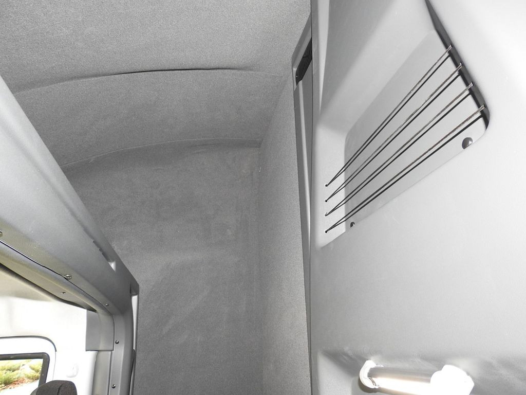 Новый Тентованный фургон, Грузопассажирский фургон Iveco DAILY 35S18 PRITSCHE PLANE 10 PALETTEN WEBASTO: фото 27