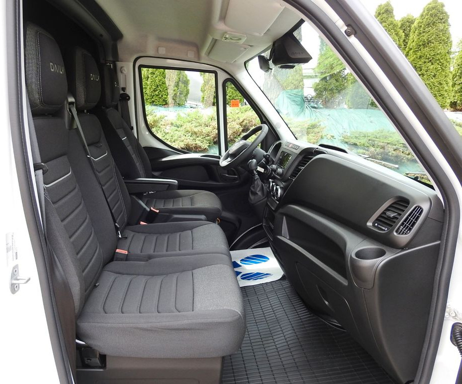 Новый Тентованный фургон, Грузопассажирский фургон Iveco DAILY 35S18 PRITSCHE PLANE 10 PALETTEN WEBASTO: фото 22