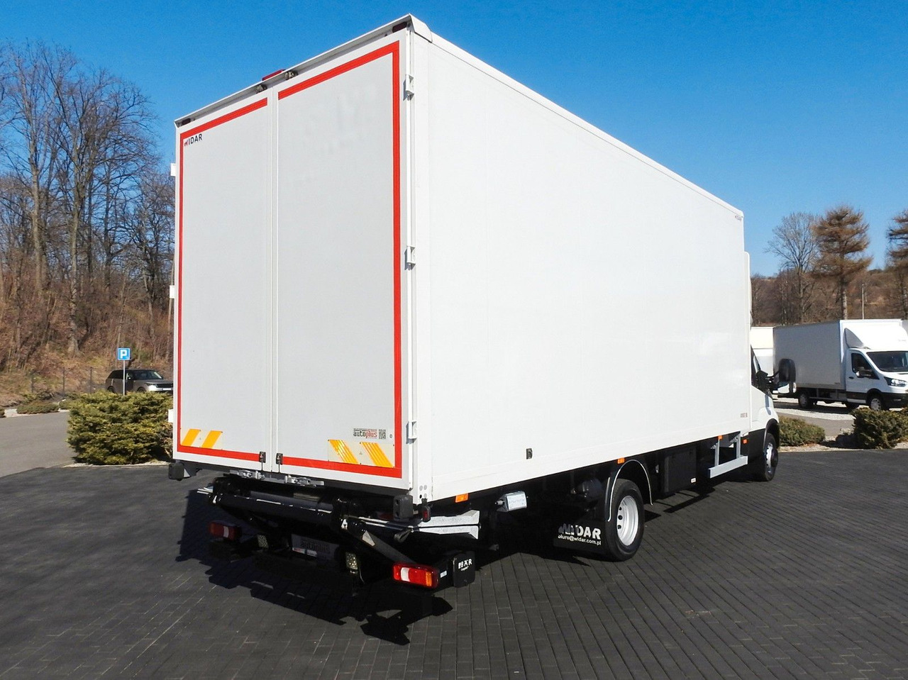 Iveco DAILY 70C18 KOFFER AUFZUG 14 PALETTEN WEBASTO - Фургон с закрытым кузовом, Грузопассажирский фургон: фото 3 Iveco DAILY 70C18 KOFFER AUFZUG 14 PALETTEN WEBASTO - Фургон с закрытым кузовом, Грузопассажирский фургон: фото 3