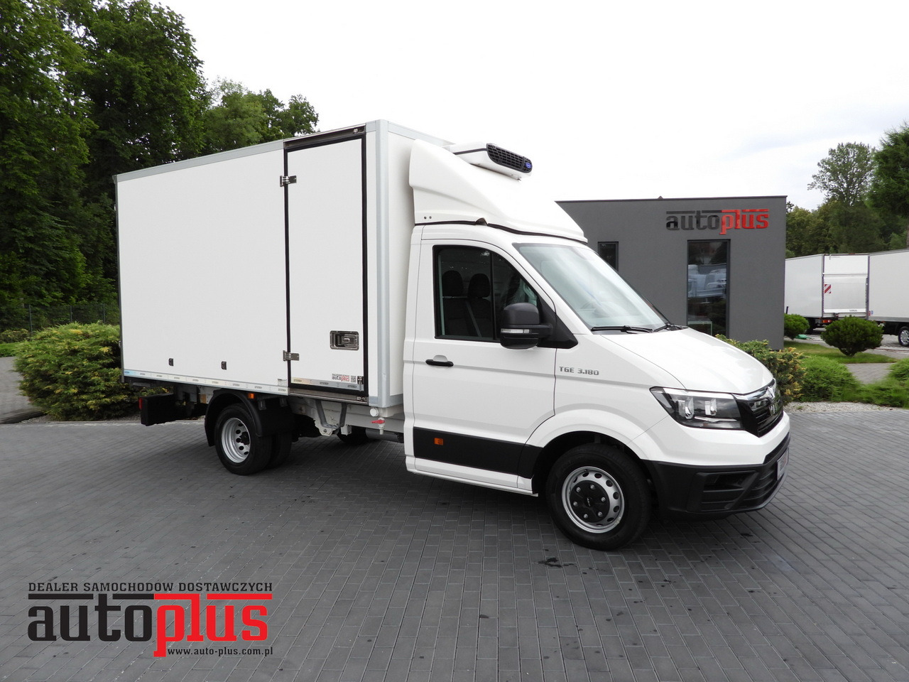MAN TGE 3.180 REGRIGERATOR BOX 0*C CRUISE CONTROL TWIN WHEELS AIR CONDITIONING 180HP - Фургон-рефрижератор: фото 1 MAN TGE 3.180 REGRIGERATOR BOX 0*C CRUISE CONTROL TWIN WHEELS AIR CONDITIONING 180HP - Фургон-рефрижератор: фото 1