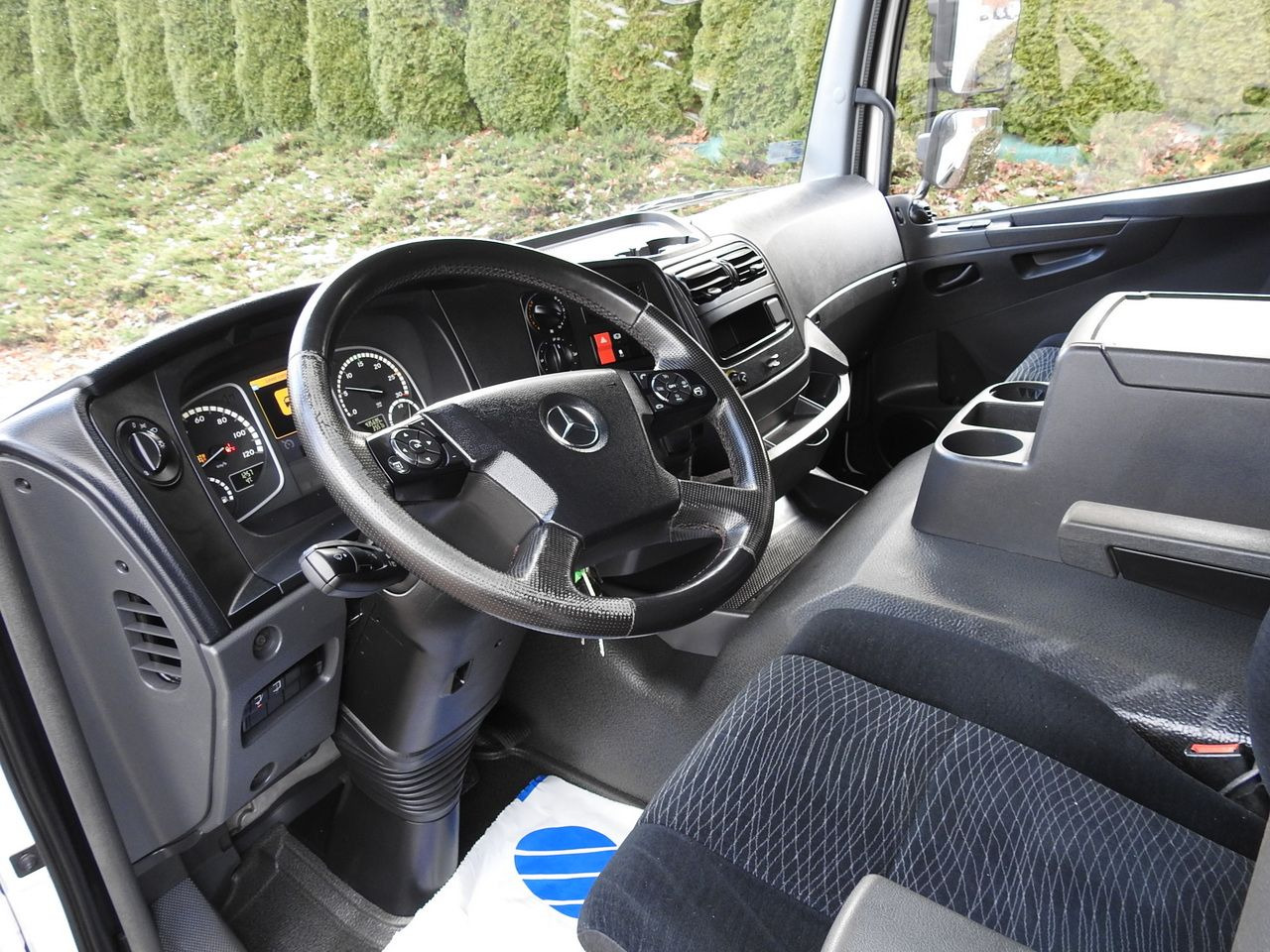 MERCEDES ATEGO 12.24 BOX LIFT 18 PALLETS CRUISE CONTROL AUTOMATIC TRANSMISSION TWIN WHEELS AIR CONDITIONING 240HP - Фургон с закрытым кузовом: фото 2 MERCEDES ATEGO 12.24 BOX LIFT 18 PALLETS CRUISE CONTROL AUTOMATIC TRANSMISSION TWIN WHEELS AIR CONDITIONING 240HP - Фургон с закрытым кузовом: фото 2
