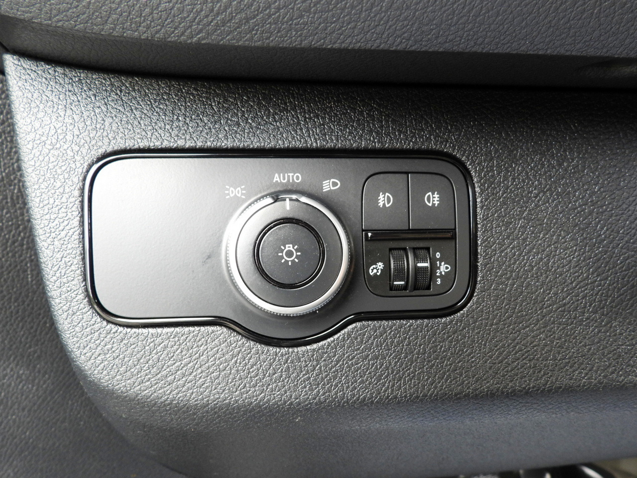 Малотоннажный бортовой грузовик MERCEDES SPRINTER 315 STAKE BODY 8 PALLETS CRUISE CONTROL AIR CONDITIONING 150HP: фото 26 Малотоннажный бортовой грузовик MERCEDES SPRINTER 315 STAKE BODY 8 PALLETS CRUISE CONTROL AIR CONDITIONING 150HP: фото 26