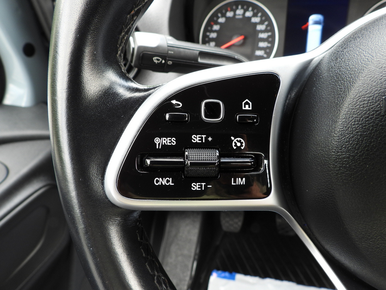 Малотоннажный бортовой грузовик MERCEDES SPRINTER 315 STAKE BODY 8 PALLETS CRUISE CONTROL AIR CONDITIONING 150HP: фото 29 Малотоннажный бортовой грузовик MERCEDES SPRINTER 315 STAKE BODY 8 PALLETS CRUISE CONTROL AIR CONDITIONING 150HP: фото 29