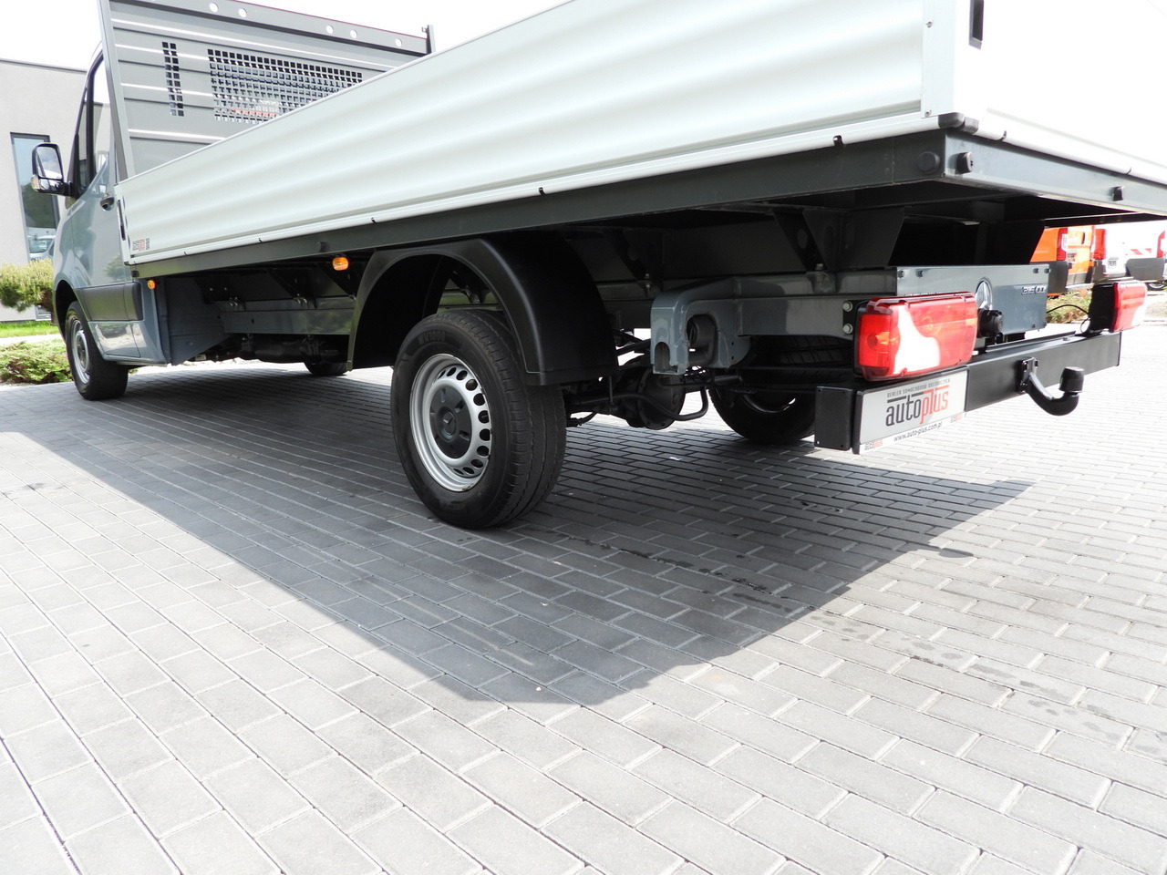 Малотоннажный бортовой грузовик MERCEDES SPRINTER 315 STAKE BODY 8 PALLETS CRUISE CONTROL AIR CONDITIONING 150HP: фото 15 Малотоннажный бортовой грузовик MERCEDES SPRINTER 315 STAKE BODY 8 PALLETS CRUISE CONTROL AIR CONDITIONING 150HP: фото 15