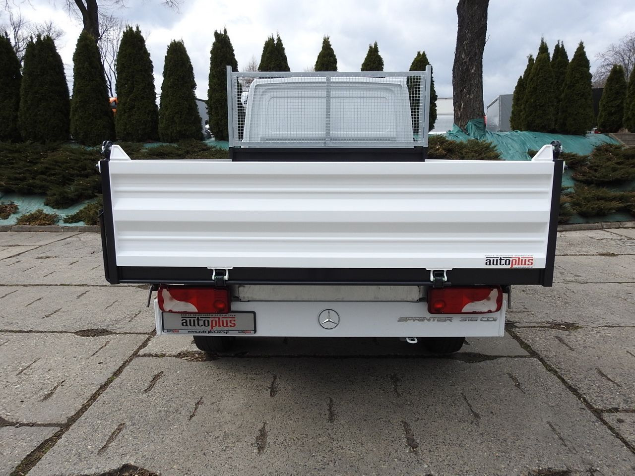 Малотоннажный самосвал MERCEDES SPRINTER 316 THREE-WAY TIPPER CRUISE CONTROL AUTOMATIC TRANSMISSION AIR CONDITIONING 160HP: фото 11 Малотоннажный самосвал MERCEDES SPRINTER 316 THREE-WAY TIPPER CRUISE CONTROL AUTOMATIC TRANSMISSION AIR CONDITIONING 160HP: фото 11