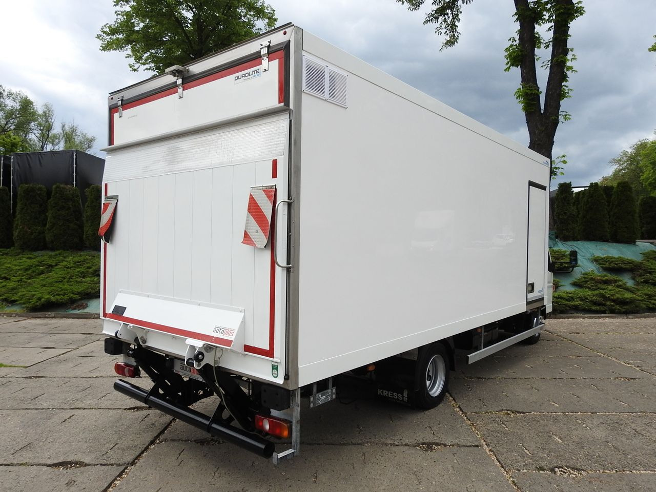 MITSUBISHI CANTER FUSO 7C15 REGRIGERATOR BOX -4*C LIFT POWER SUPPLY 230V AIR CONDITIONING AUTOMATIC TRANSMISSION 150HP - Рефрижератор: фото 3 MITSUBISHI CANTER FUSO 7C15 REGRIGERATOR BOX -4*C LIFT POWER SUPPLY 230V AIR CONDITIONING AUTOMATIC TRANSMISSION 150HP - Рефрижератор: фото 3