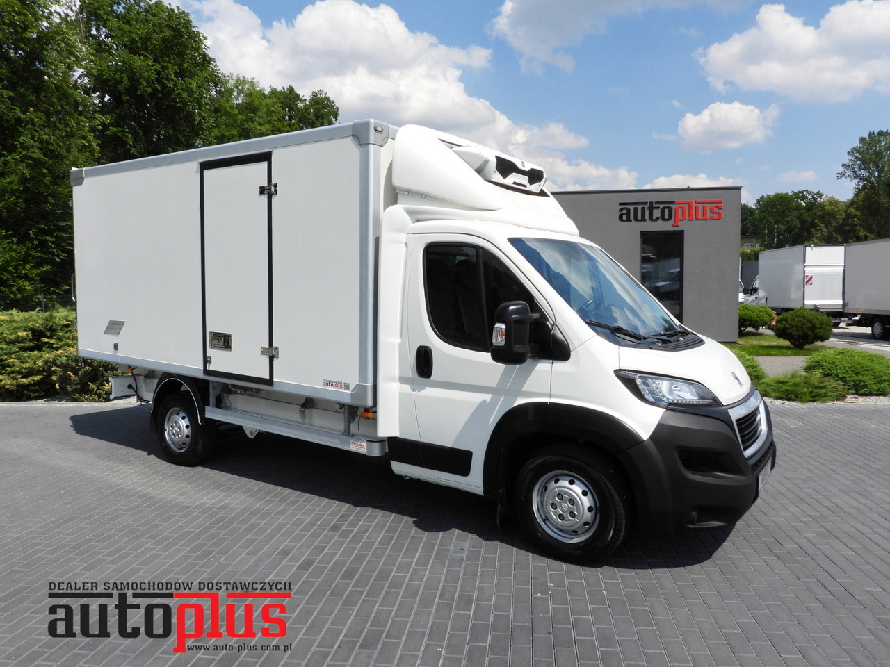 PEUGEOT BOXER REGRIGERATOR BOX 0*C 8 PALLETS CRUISE CONTROL LED LIGHTS AIR CONDITIONING 165HP - Фургон-рефрижератор: фото 1 PEUGEOT BOXER REGRIGERATOR BOX 0*C 8 PALLETS CRUISE CONTROL LED LIGHTS AIR CONDITIONING 165HP - Фургон-рефрижератор: фото 1