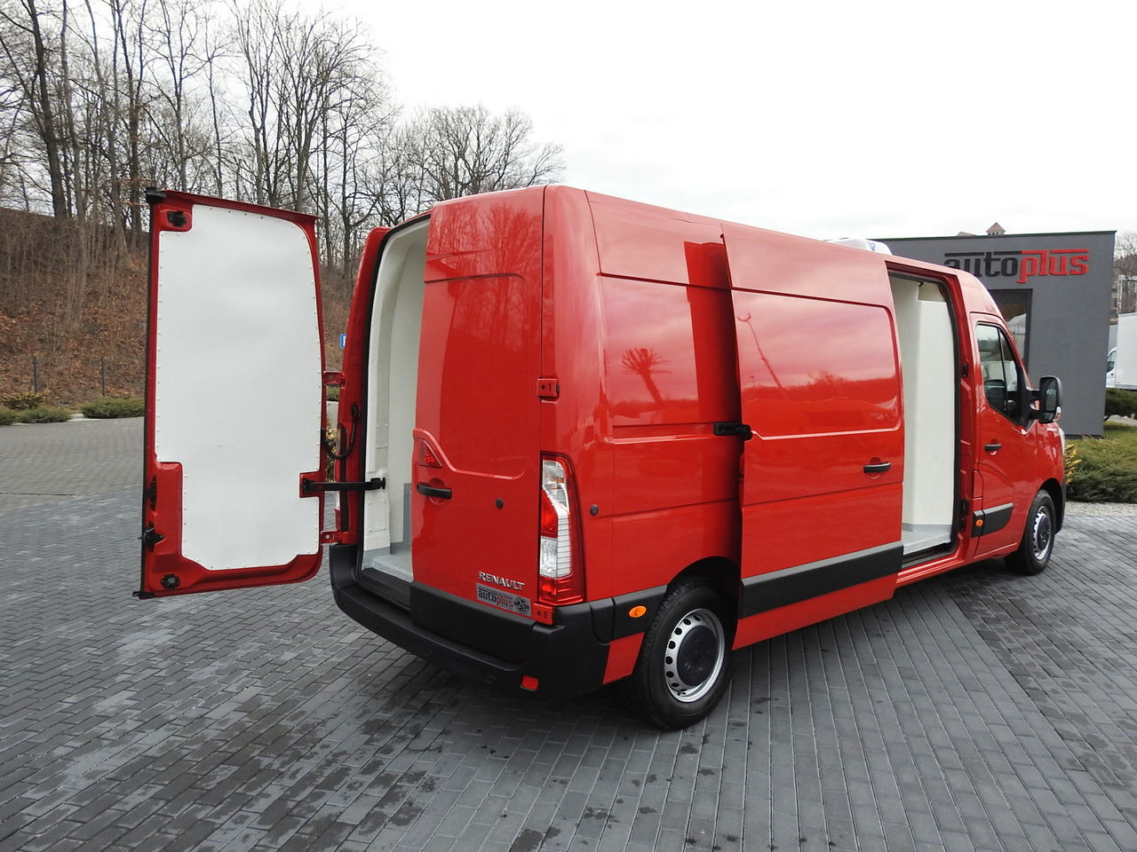 RENAULT MASTER REFRIGERATOR VAN 1*C CRUISE CONTROL AIR CONDITIONING LED LIGHTS 135HP - Фургон-рефрижератор: фото 3 RENAULT MASTER REFRIGERATOR VAN 1*C CRUISE CONTROL AIR CONDITIONING LED LIGHTS 135HP - Фургон-рефрижератор: фото 3