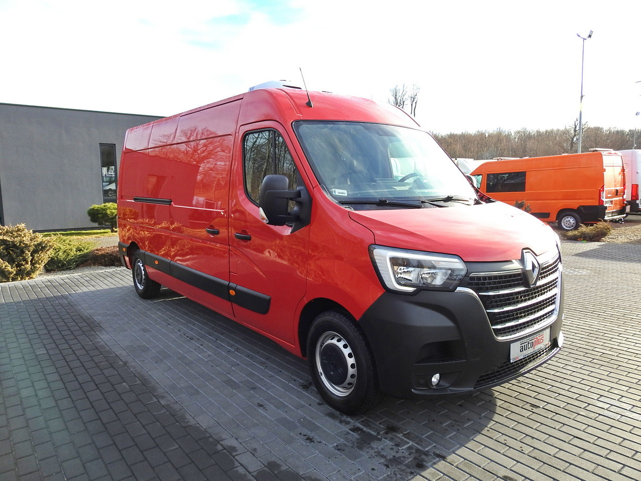 RENAULT MASTER REFRIGERATOR VAN 1*C CRUISE CONTROL AIR CONDITIONING LED LIGHTS 135HP - Фургон-рефрижератор: фото 4 RENAULT MASTER REFRIGERATOR VAN 1*C CRUISE CONTROL AIR CONDITIONING LED LIGHTS 135HP - Фургон-рефрижератор: фото 4