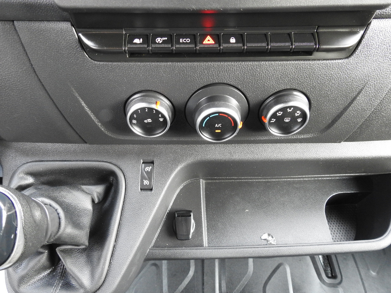 RENAULT MASTER TARPAULIN 10 PALLETS WEBASTO CRUISE CONTROL AIR CONDITIONING LED LIGHTS PNEUMATICS 165HP в лизинг RENAULT MASTER TARPAULIN 10 PALLETS WEBASTO CRUISE CONTROL AIR CONDITIONING LED LIGHTS PNEUMATICS 165HP: фото 36 RENAULT MASTER TARPAULIN 10 PALLETS WEBASTO CRUISE CONTROL AIR CONDITIONING LED LIGHTS PNEUMATICS 165HP в лизинг RENAULT MASTER TARPAULIN 10 PALLETS WEBASTO CRUISE CONTROL AIR CONDITIONING LED LIGHTS PNEUMATICS 165HP: фото 36