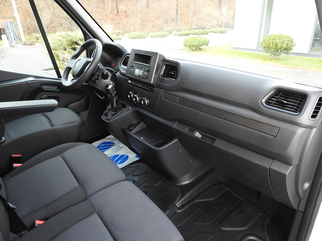 RENAULT MASTER TARPAULIN 10 PALLETS WEBASTO CRUISE CONTROL AIR CONDITIONING LED LIGHTS PNEUMATICS 165HP в лизинг RENAULT MASTER TARPAULIN 10 PALLETS WEBASTO CRUISE CONTROL AIR CONDITIONING LED LIGHTS PNEUMATICS 165HP: фото 39 RENAULT MASTER TARPAULIN 10 PALLETS WEBASTO CRUISE CONTROL AIR CONDITIONING LED LIGHTS PNEUMATICS 165HP в лизинг RENAULT MASTER TARPAULIN 10 PALLETS WEBASTO CRUISE CONTROL AIR CONDITIONING LED LIGHTS PNEUMATICS 165HP: фото 39