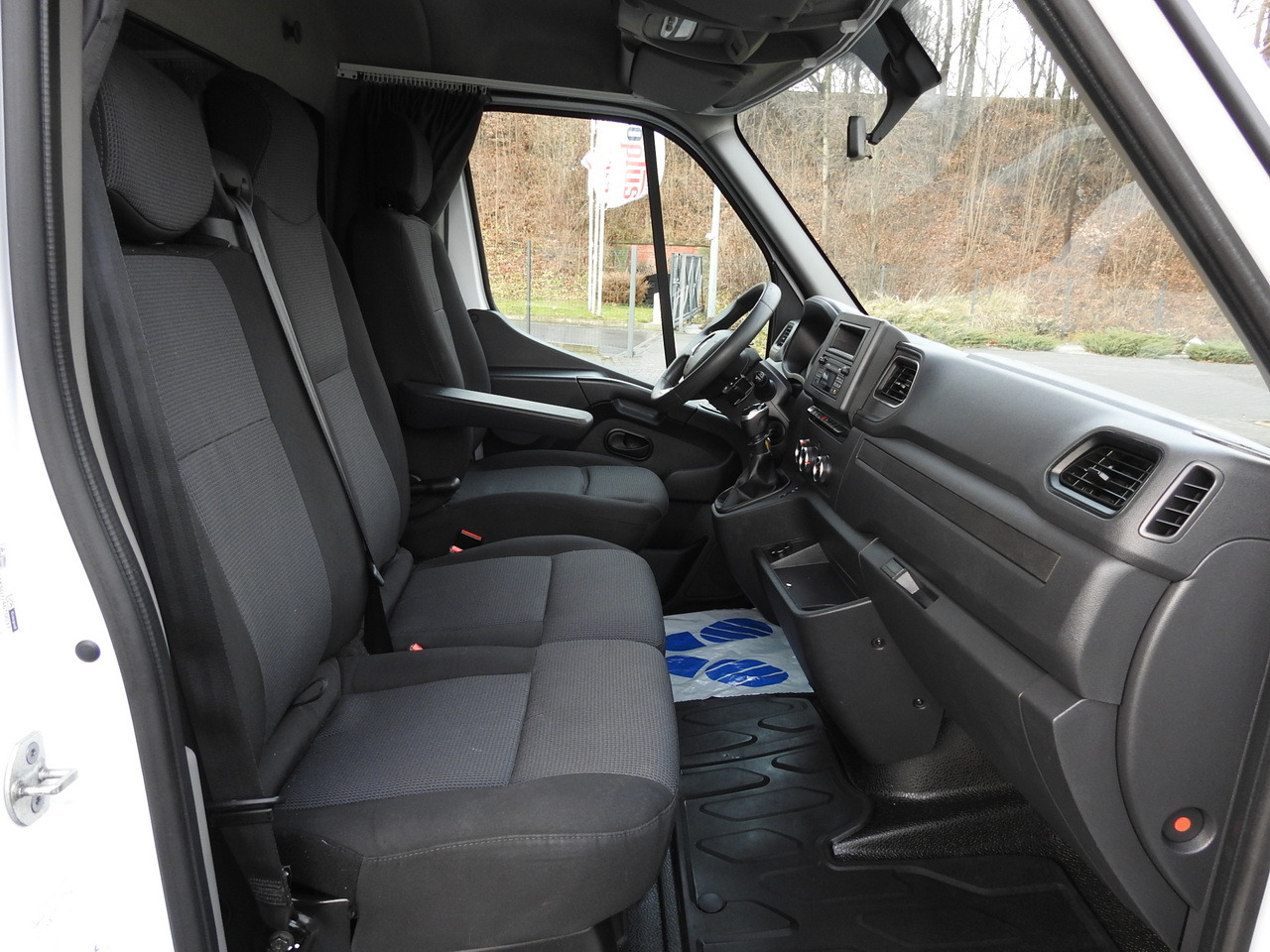 RENAULT MASTER TARPAULIN 10 PALLETS WEBASTO CRUISE CONTROL AIR CONDITIONING LED LIGHTS PNEUMATICS 165HP в лизинг RENAULT MASTER TARPAULIN 10 PALLETS WEBASTO CRUISE CONTROL AIR CONDITIONING LED LIGHTS PNEUMATICS 165HP: фото 37 RENAULT MASTER TARPAULIN 10 PALLETS WEBASTO CRUISE CONTROL AIR CONDITIONING LED LIGHTS PNEUMATICS 165HP в лизинг RENAULT MASTER TARPAULIN 10 PALLETS WEBASTO CRUISE CONTROL AIR CONDITIONING LED LIGHTS PNEUMATICS 165HP: фото 37