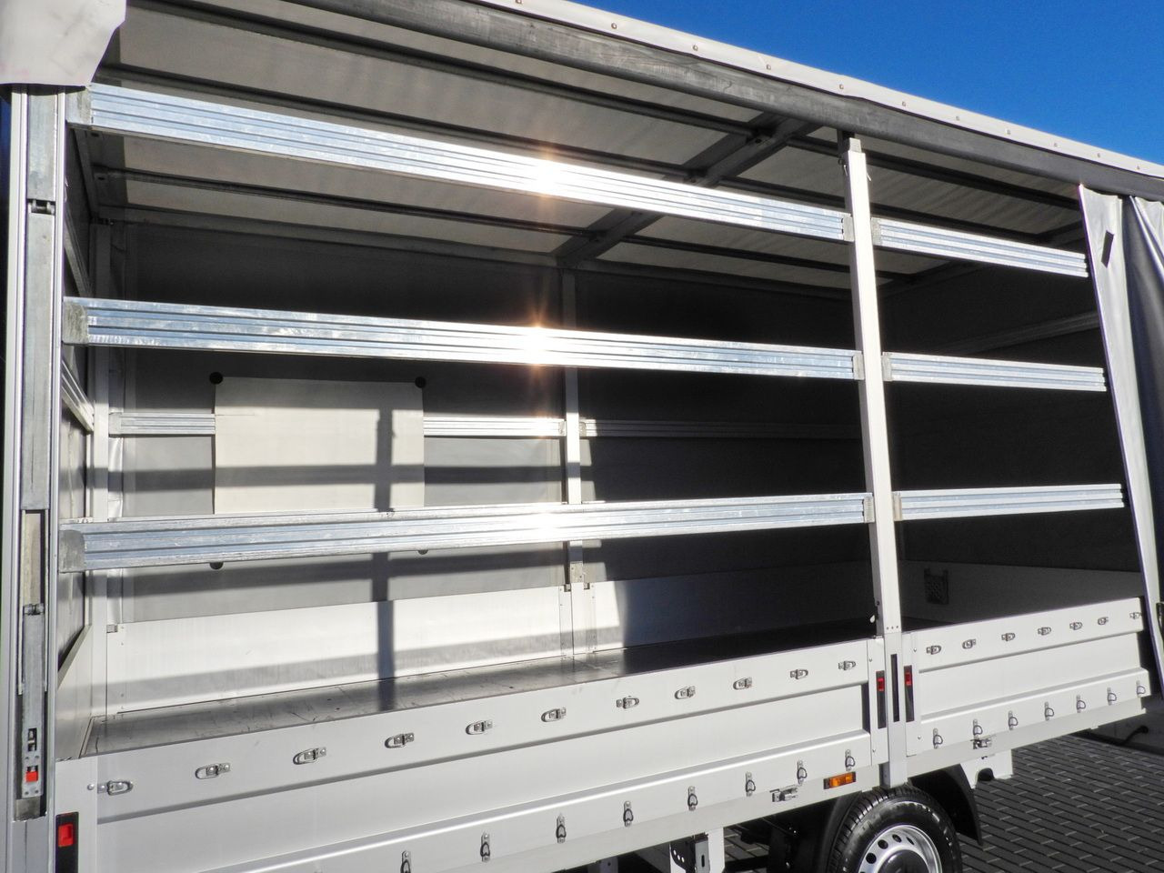 RENAULT MASTER TARPAULIN 10 PALLETS WEBASTO CRUISE CONTROL LED LIGHTS PNEUMATICS AIR CONDITIONING  165HP в лизинг RENAULT MASTER TARPAULIN 10 PALLETS WEBASTO CRUISE CONTROL LED LIGHTS PNEUMATICS AIR CONDITIONING  165HP: фото 25