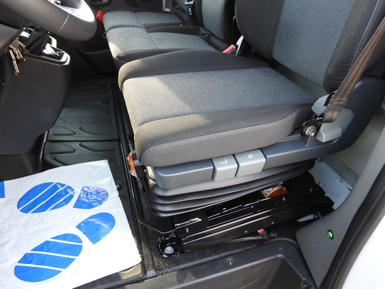 RENAULT MASTER  TARPAULIN 10 PALLETS WEBASTO CRUISE CONTROL LED LIGHTS PNEUMATICS AIR CONDITIONING  165HP в лизинг RENAULT MASTER  TARPAULIN 10 PALLETS WEBASTO CRUISE CONTROL LED LIGHTS PNEUMATICS AIR CONDITIONING  165HP: фото 28