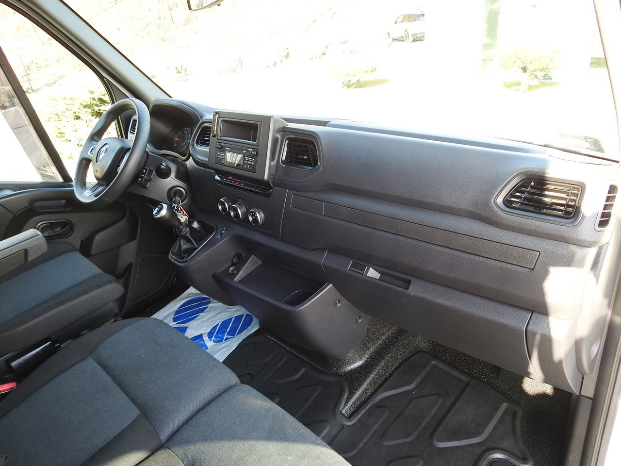 RENAULT MASTER  TARPAULIN 10 PALLETS WEBASTO CRUISE CONTROL LED LIGHTS PNEUMATICS AIR CONDITIONING  165HP в лизинг RENAULT MASTER  TARPAULIN 10 PALLETS WEBASTO CRUISE CONTROL LED LIGHTS PNEUMATICS AIR CONDITIONING  165HP: фото 40