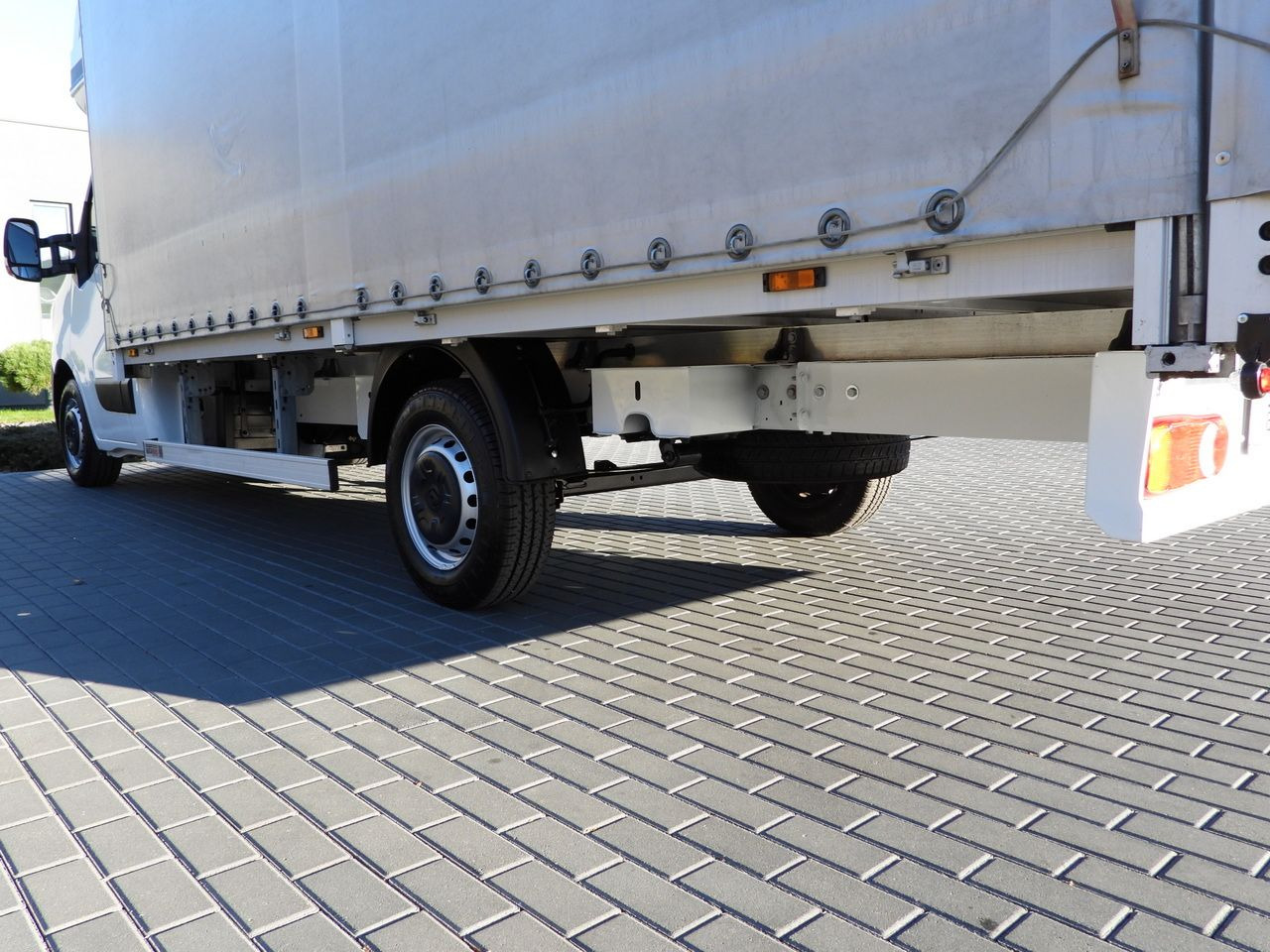 RENAULT MASTER TARPAULIN 10 PALLETS WEBASTO CRUISE CONTROL LED LIGHTS PNEUMATICS AIR CONDITIONING  165HP в лизинг RENAULT MASTER TARPAULIN 10 PALLETS WEBASTO CRUISE CONTROL LED LIGHTS PNEUMATICS AIR CONDITIONING  165HP: фото 16