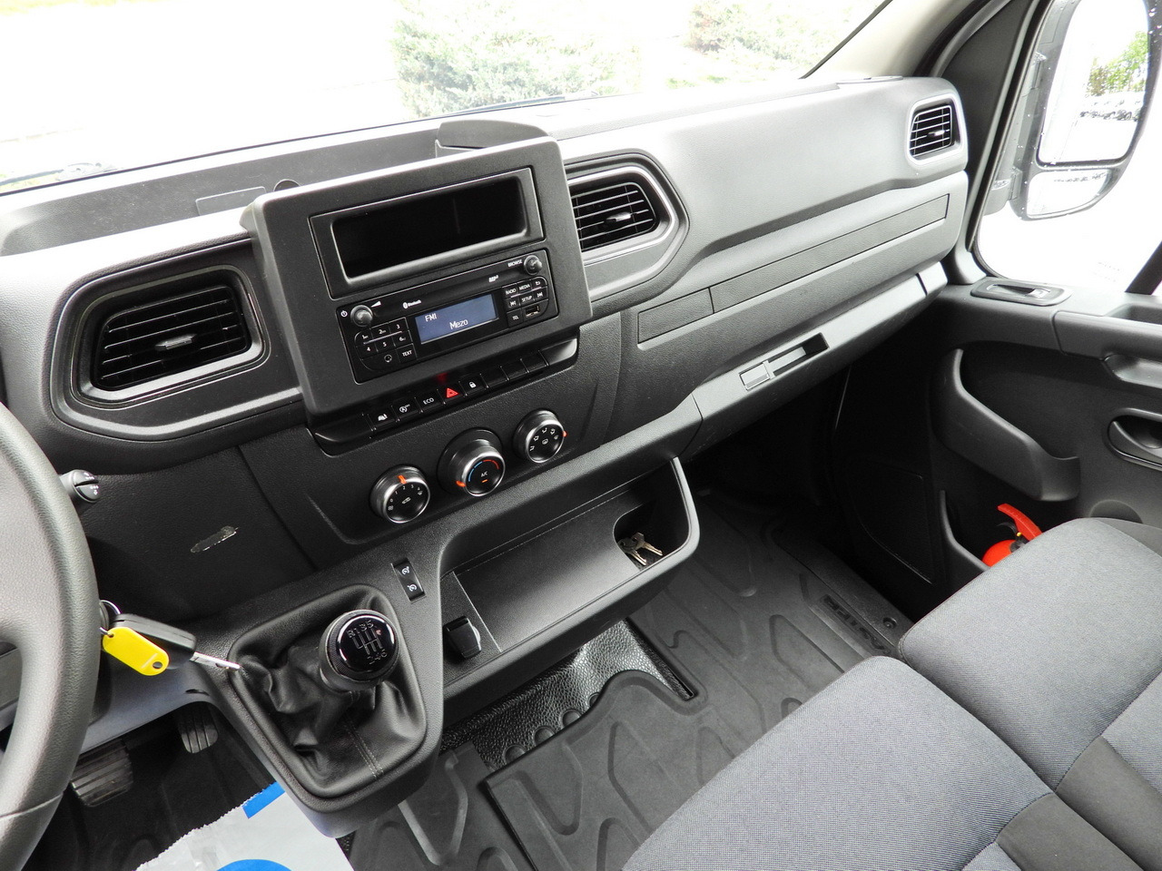 Тентованный фургон RENAULT MASTER TARPAULIN 10 PALLETS WEBASTO CRUISE CONTROL LED LIGHTS PNEUMATICS AIR CONDITIONING 165HP: фото 30 Тентованный фургон RENAULT MASTER TARPAULIN 10 PALLETS WEBASTO CRUISE CONTROL LED LIGHTS PNEUMATICS AIR CONDITIONING 165HP: фото 30