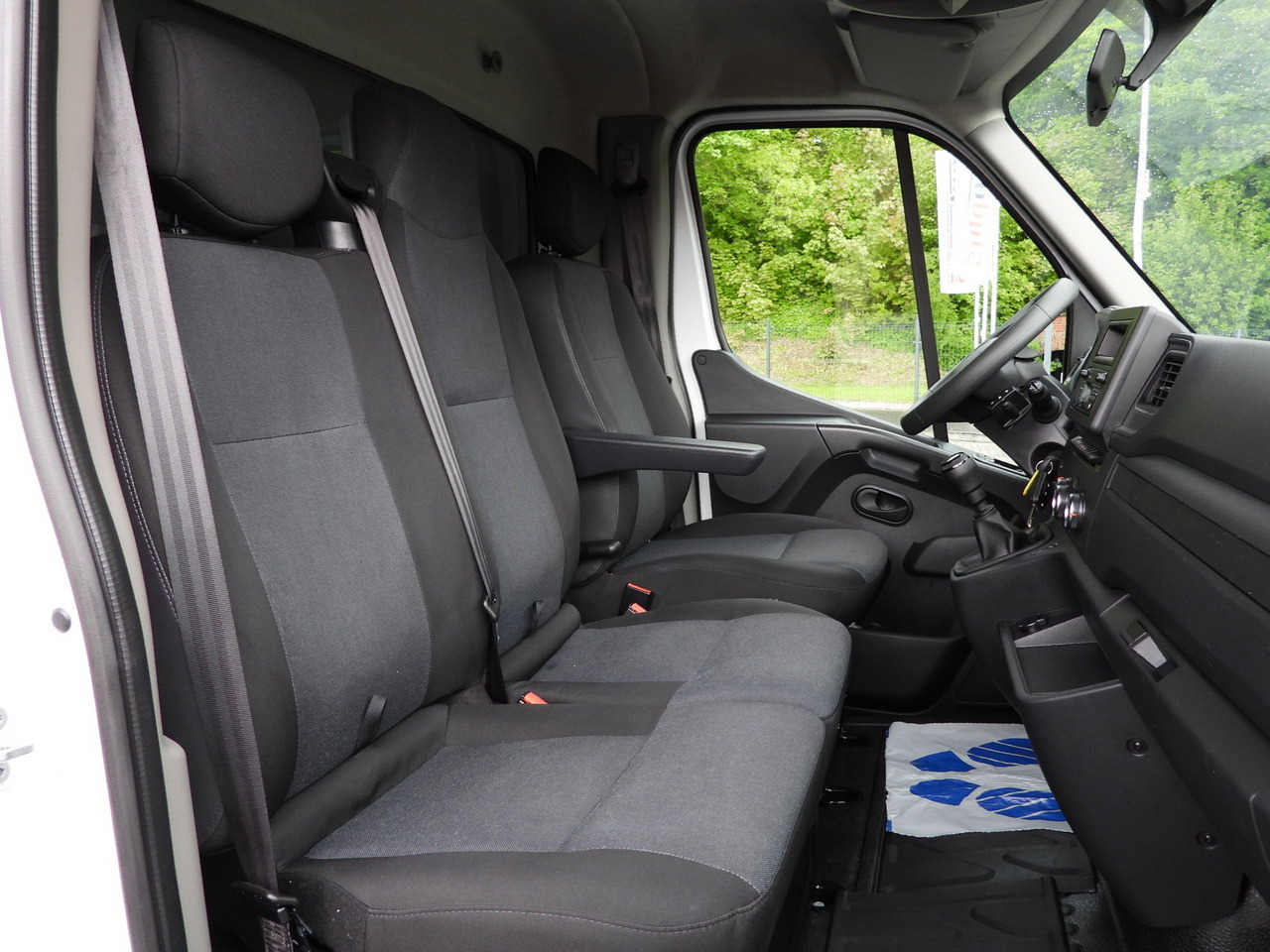 Тентованный фургон RENAULT MASTER TARPAULIN 10 PALLETS WEBASTO CRUISE CONTROL LED LIGHTS PNEUMATICS AIR CONDITIONING 165HP: фото 36 Тентованный фургон RENAULT MASTER TARPAULIN 10 PALLETS WEBASTO CRUISE CONTROL LED LIGHTS PNEUMATICS AIR CONDITIONING 165HP: фото 36