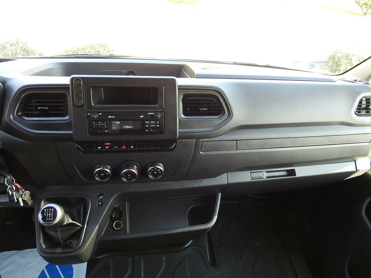 RENAULT MASTER  TARPAULIN 10 PALLETS WEBASTO CRUISE CONTROL LED LIGHTS PNEUMATICS AIR CONDITIONING  165HP в лизинг RENAULT MASTER  TARPAULIN 10 PALLETS WEBASTO CRUISE CONTROL LED LIGHTS PNEUMATICS AIR CONDITIONING  165HP: фото 33