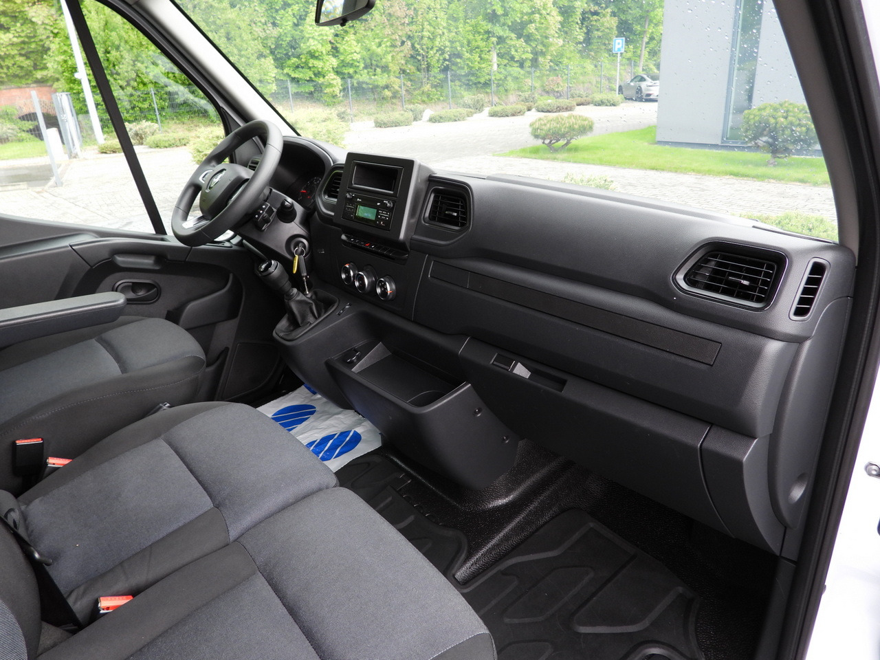 Тентованный фургон RENAULT MASTER TARPAULIN 10 PALLETS WEBASTO CRUISE CONTROL LED LIGHTS PNEUMATICS AIR CONDITIONING 165HP: фото 37 Тентованный фургон RENAULT MASTER TARPAULIN 10 PALLETS WEBASTO CRUISE CONTROL LED LIGHTS PNEUMATICS AIR CONDITIONING 165HP: фото 37