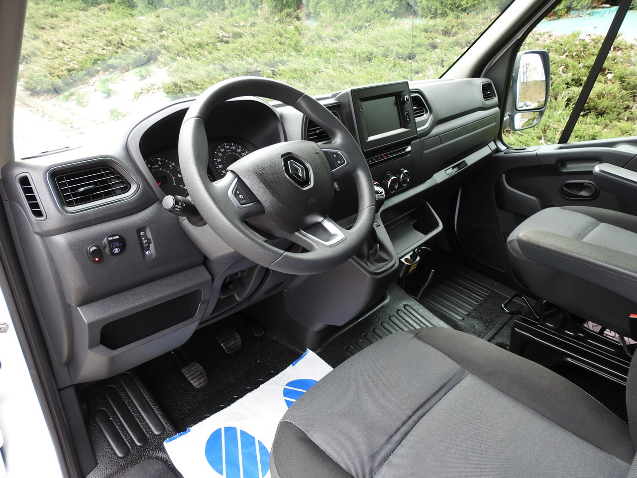 RENAULT MASTER TARPAULIN 10 PALLETS WEBASTO CRUISE CONTROL NAVIGATION AIR CONDITIONING LED LIGHTS PNEUMATICS 165HP - Тентованный фургон: фото 2 RENAULT MASTER TARPAULIN 10 PALLETS WEBASTO CRUISE CONTROL NAVIGATION AIR CONDITIONING LED LIGHTS PNEUMATICS 165HP - Тентованный фургон: фото 2