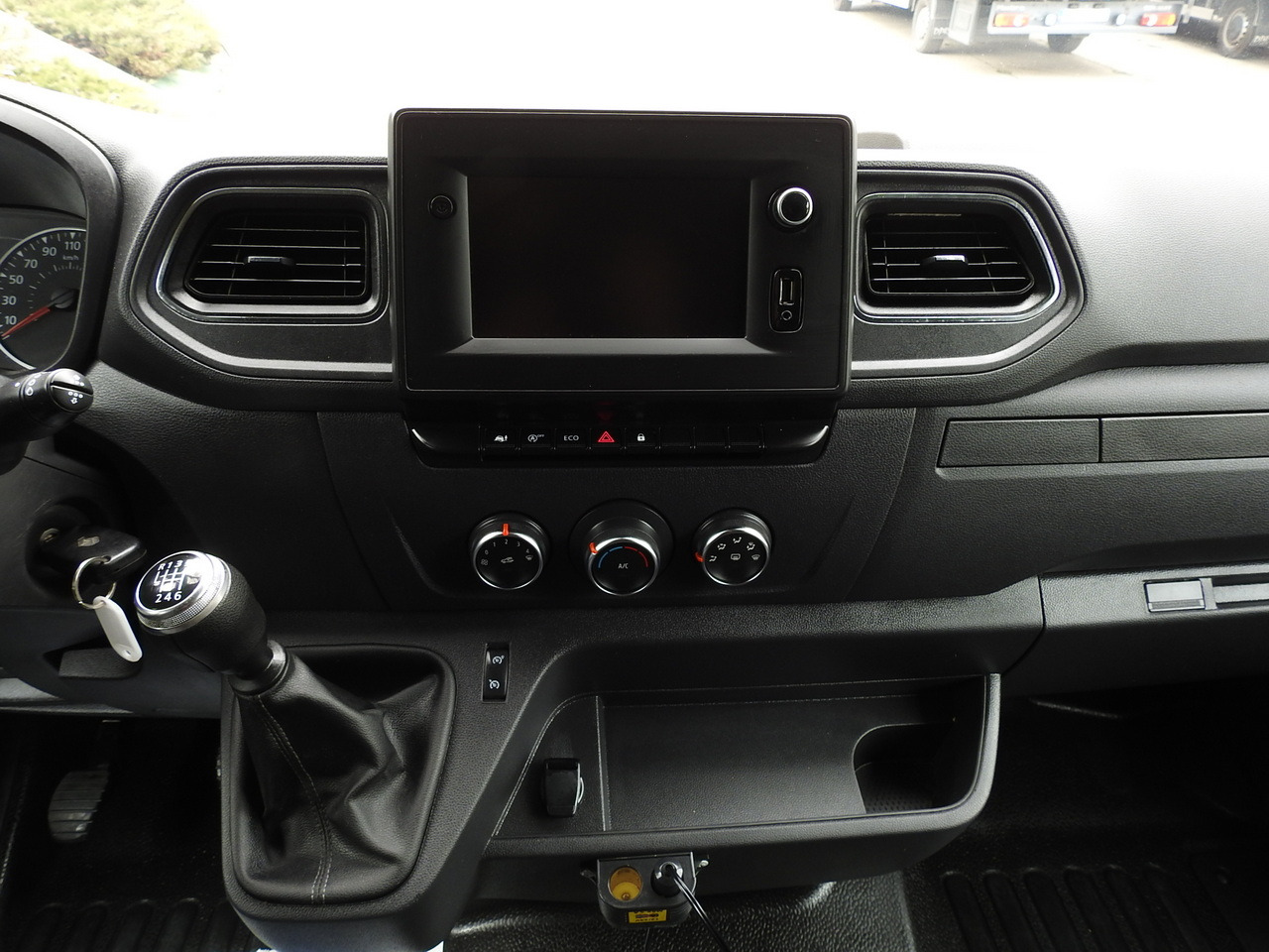 Тентованный фургон RENAULT MASTER TARPAULIN 10 PALLETS WEBASTO CRUISE CONTROL NAVIGATION AIR CONDITIONING LED LIGHTS PNEUMATICS 165HP: фото 36 Тентованный фургон RENAULT MASTER TARPAULIN 10 PALLETS WEBASTO CRUISE CONTROL NAVIGATION AIR CONDITIONING LED LIGHTS PNEUMATICS 165HP: фото 36