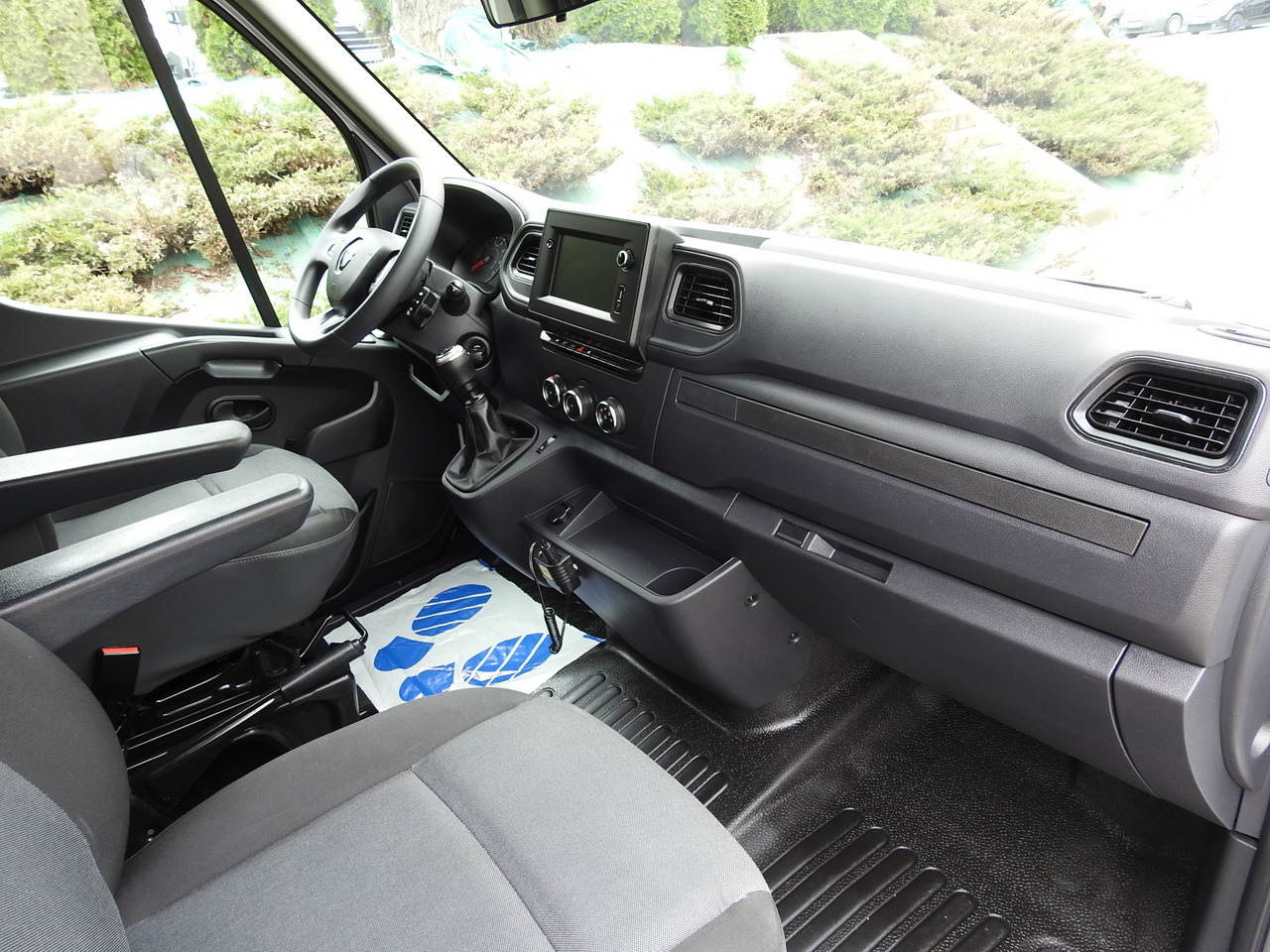 Тентованный фургон RENAULT MASTER TARPAULIN 10 PALLETS WEBASTO CRUISE CONTROL NAVIGATION AIR CONDITIONING LED LIGHTS PNEUMATICS 165HP: фото 40 Тентованный фургон RENAULT MASTER TARPAULIN 10 PALLETS WEBASTO CRUISE CONTROL NAVIGATION AIR CONDITIONING LED LIGHTS PNEUMATICS 165HP: фото 40