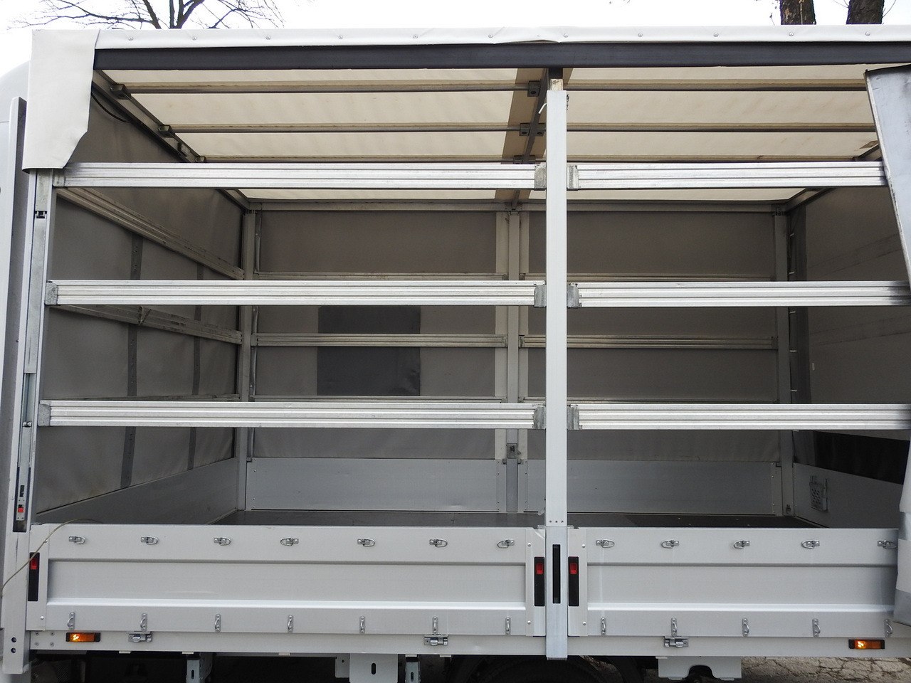 Тентованный фургон RENAULT MASTER TARPAULIN 10 PALLETS WEBASTO CRUISE CONTROL NAVIGATION AIR CONDITIONING LED LIGHTS PNEUMATICS 165HP: фото 25 Тентованный фургон RENAULT MASTER TARPAULIN 10 PALLETS WEBASTO CRUISE CONTROL NAVIGATION AIR CONDITIONING LED LIGHTS PNEUMATICS 165HP: фото 25