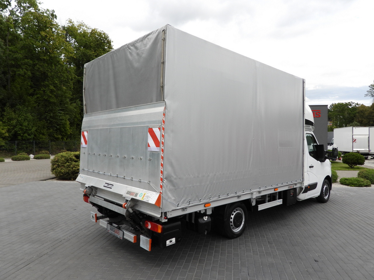 RENAULT MASTER TARPAULIN LIFT 10 PALLETS WEBASTO CRUISE CONTROL LED LIGHTS AIR CONDITIONING 165HP - Тентованный фургон: фото 3 RENAULT MASTER TARPAULIN LIFT 10 PALLETS WEBASTO CRUISE CONTROL LED LIGHTS AIR CONDITIONING 165HP - Тентованный фургон: фото 3
