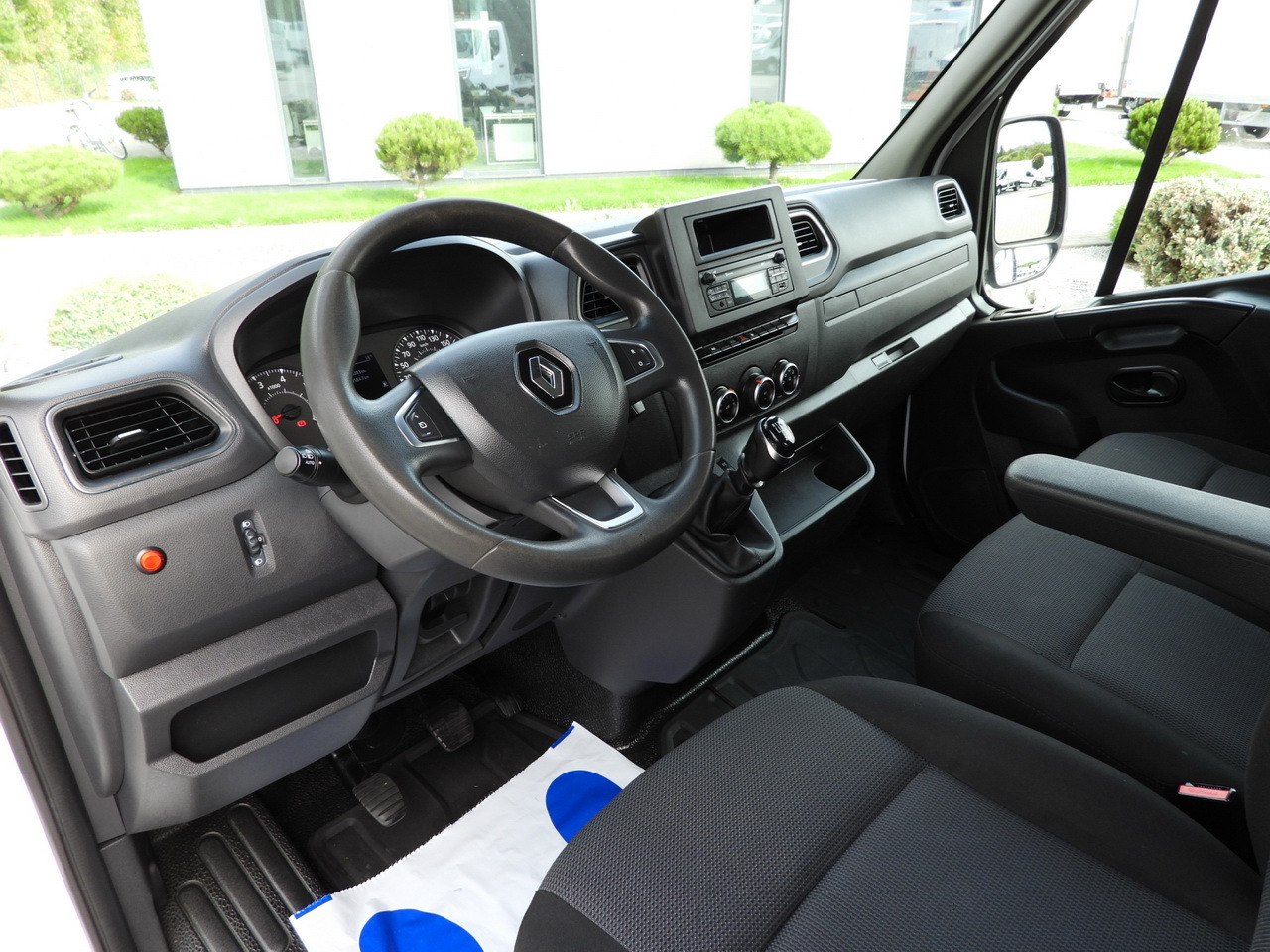 RENAULT MASTER TIPPER CRUISE CONTROL LED LIGHTS TWIN WHEELS AIR CONDITIONING 130HP - Малотоннажный самосвал: фото 3 RENAULT MASTER TIPPER CRUISE CONTROL LED LIGHTS TWIN WHEELS AIR CONDITIONING 130HP - Малотоннажный самосвал: фото 3