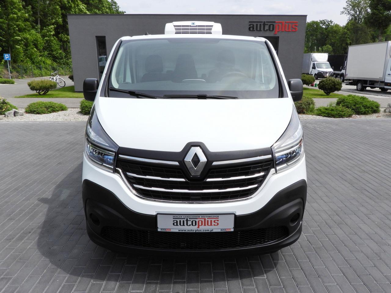 RENAULT TRAFIC REFRIGERATOR VAN 0*C CRUISE CONTROL LED LIGHTS AIR CONDITIONING 120HP - Фургон-рефрижератор: фото 5 RENAULT TRAFIC REFRIGERATOR VAN 0*C CRUISE CONTROL LED LIGHTS AIR CONDITIONING 120HP - Фургон-рефрижератор: фото 5