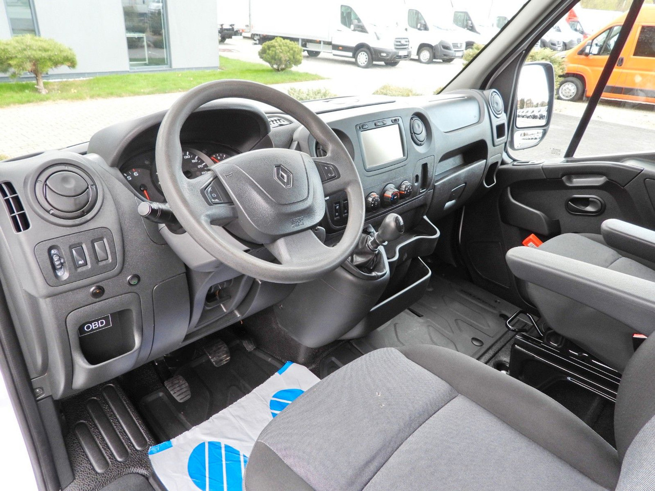 Renault MASTER KASTENWAGEN DOPPELKABINE 6 SITZE TEMP. - Цельнометаллический фургон, Грузопассажирский фургон: фото 2 Renault MASTER KASTENWAGEN DOPPELKABINE 6 SITZE TEMP. - Цельнометаллический фургон, Грузопассажирский фургон: фото 2