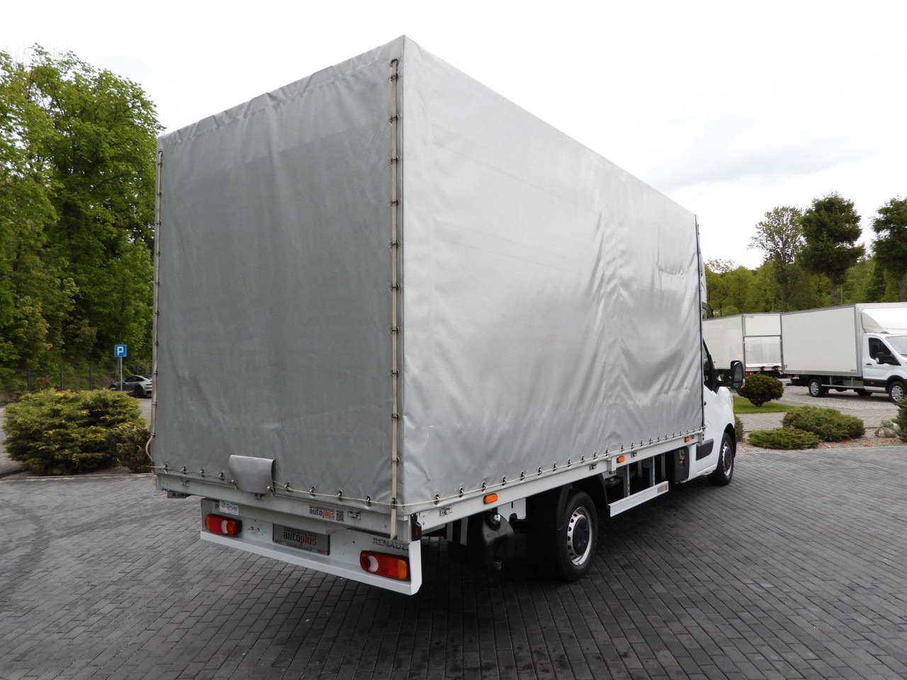 Renault MASTER PRITSCHE PLANE 10 PALETTEN WEBASTO A/C - Тентованный фургон: фото 3 Renault MASTER PRITSCHE PLANE 10 PALETTEN WEBASTO A/C - Тентованный фургон: фото 3