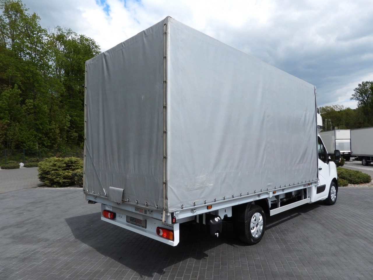 Renault MASTER PRITSCHE PLANE 10 PALETTEN WEBASTO A/C - Тентованный фургон: фото 3 Renault MASTER PRITSCHE PLANE 10 PALETTEN WEBASTO A/C - Тентованный фургон: фото 3