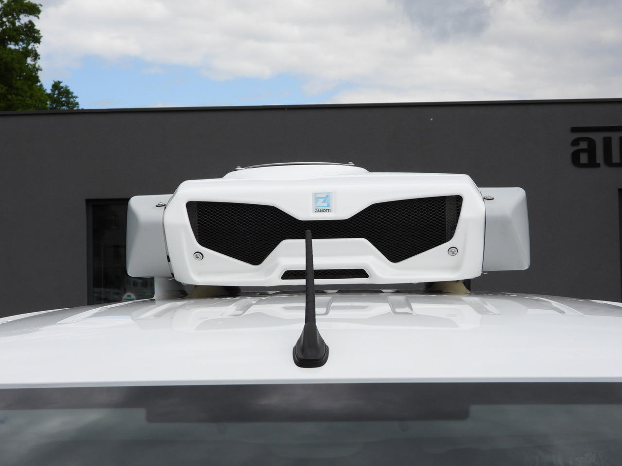 Фургон-рефрижератор TOYOTA PROACE CITY REFRIGERATOR VAN -15*C POWER SUPPLY 230V CRUISE CONTROL AIR CONDITIONING 100HP: фото 23 Фургон-рефрижератор TOYOTA PROACE CITY REFRIGERATOR VAN -15*C POWER SUPPLY 230V CRUISE CONTROL AIR CONDITIONING 100HP: фото 23