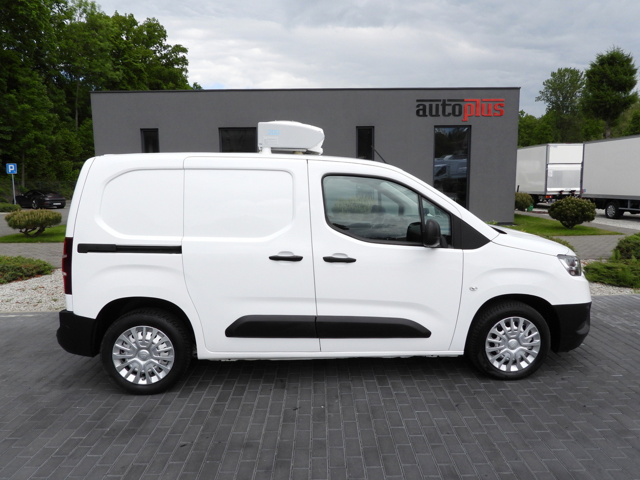 Фургон-рефрижератор TOYOTA PROACE CITY REFRIGERATOR VAN -15*C POWER SUPPLY 230V CRUISE CONTROL AIR CONDITIONING 100HP: фото 7 Фургон-рефрижератор TOYOTA PROACE CITY REFRIGERATOR VAN -15*C POWER SUPPLY 230V CRUISE CONTROL AIR CONDITIONING 100HP: фото 7