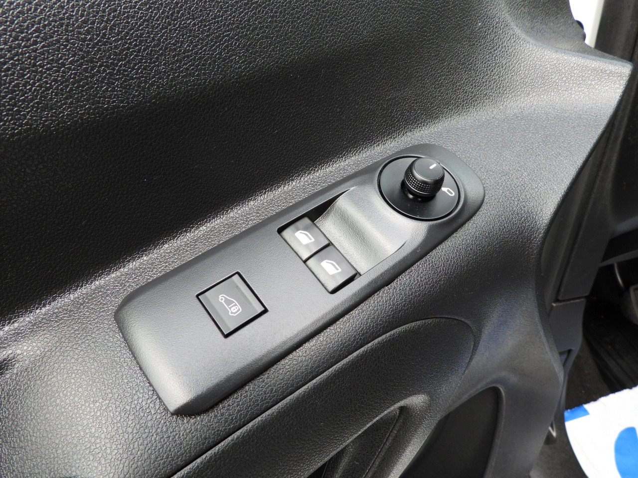 Фургон-рефрижератор TOYOTA PROACE CITY REFRIGERATOR VAN -15*C POWER SUPPLY 230V CRUISE CONTROL AIR CONDITIONING 100HP: фото 31 Фургон-рефрижератор TOYOTA PROACE CITY REFRIGERATOR VAN -15*C POWER SUPPLY 230V CRUISE CONTROL AIR CONDITIONING 100HP: фото 31