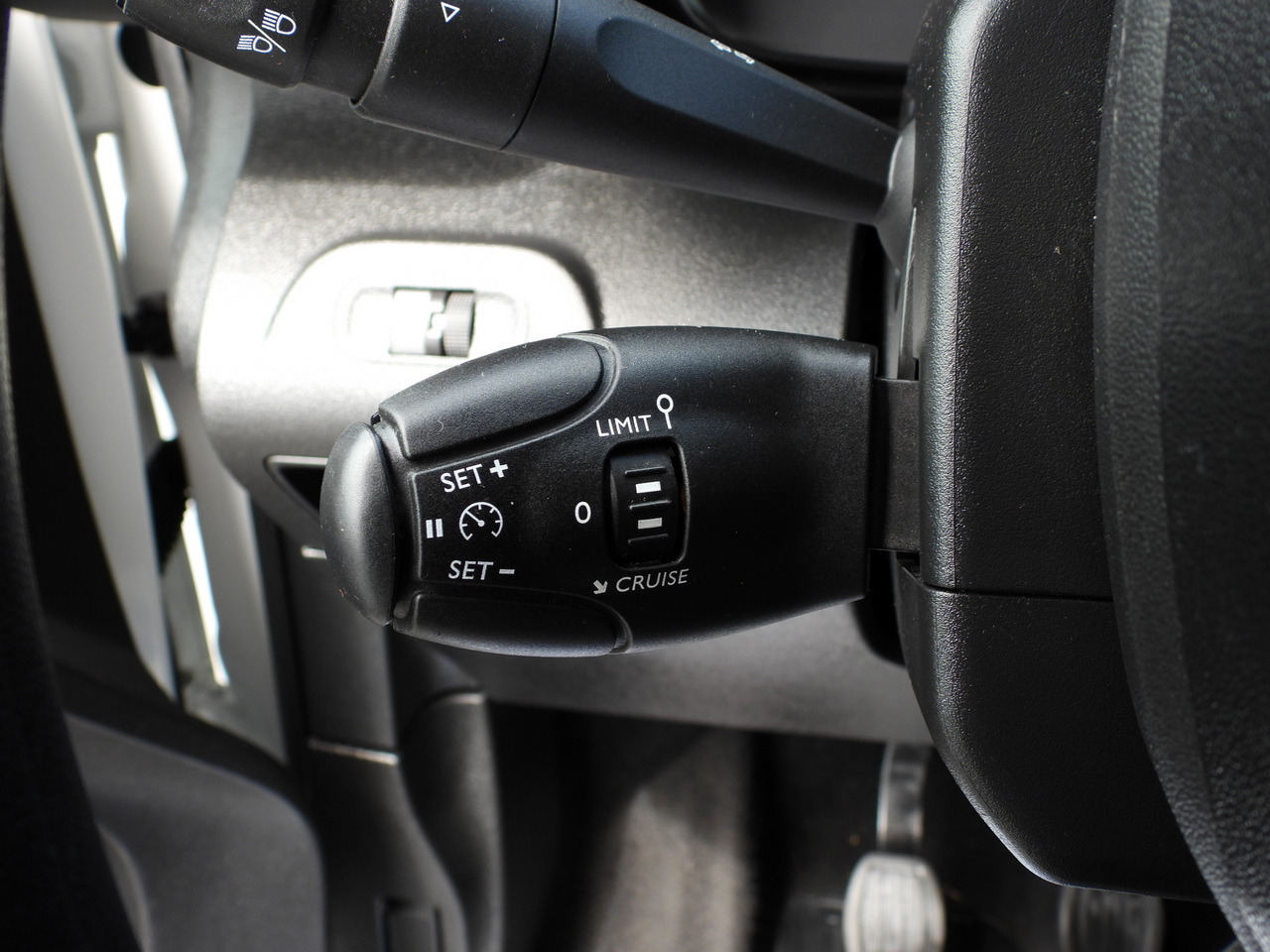 Фургон-рефрижератор TOYOTA PROACE CITY REFRIGERATOR VAN -15*C POWER SUPPLY 230V CRUISE CONTROL AIR CONDITIONING 100HP: фото 34 Фургон-рефрижератор TOYOTA PROACE CITY REFRIGERATOR VAN -15*C POWER SUPPLY 230V CRUISE CONTROL AIR CONDITIONING 100HP: фото 34