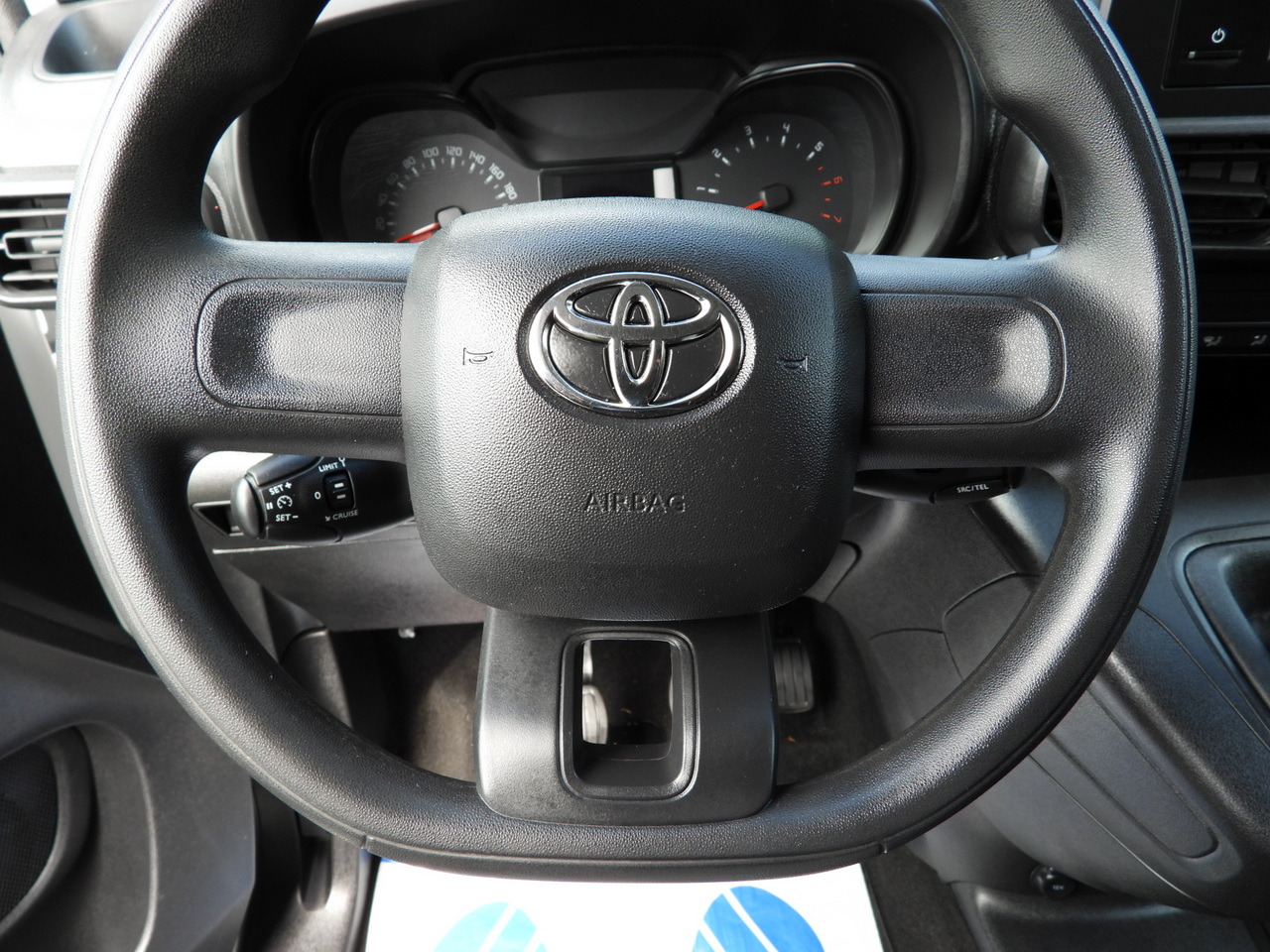 Фургон-рефрижератор TOYOTA PROACE CITY REFRIGERATOR VAN -15*C POWER SUPPLY 230V CRUISE CONTROL AIR CONDITIONING 100HP: фото 33 Фургон-рефрижератор TOYOTA PROACE CITY REFRIGERATOR VAN -15*C POWER SUPPLY 230V CRUISE CONTROL AIR CONDITIONING 100HP: фото 33