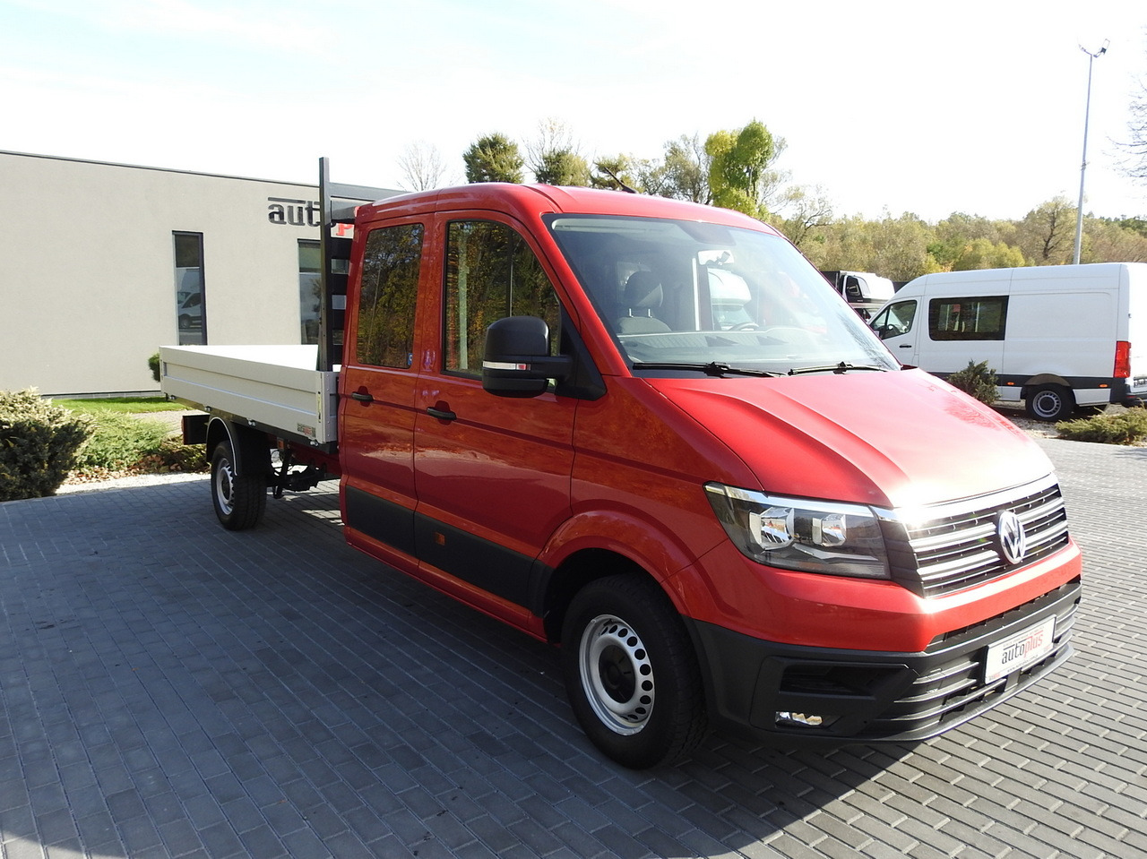 VOLKSWAGEN CRAFTER STAKE BODY DOUBLE CABIN DOKA 7 SEATS AIR CONDITIONING 140HP - Малотоннажный бортовой грузовик: фото 4 VOLKSWAGEN CRAFTER STAKE BODY DOUBLE CABIN DOKA 7 SEATS AIR CONDITIONING 140HP - Малотоннажный бортовой грузовик: фото 4