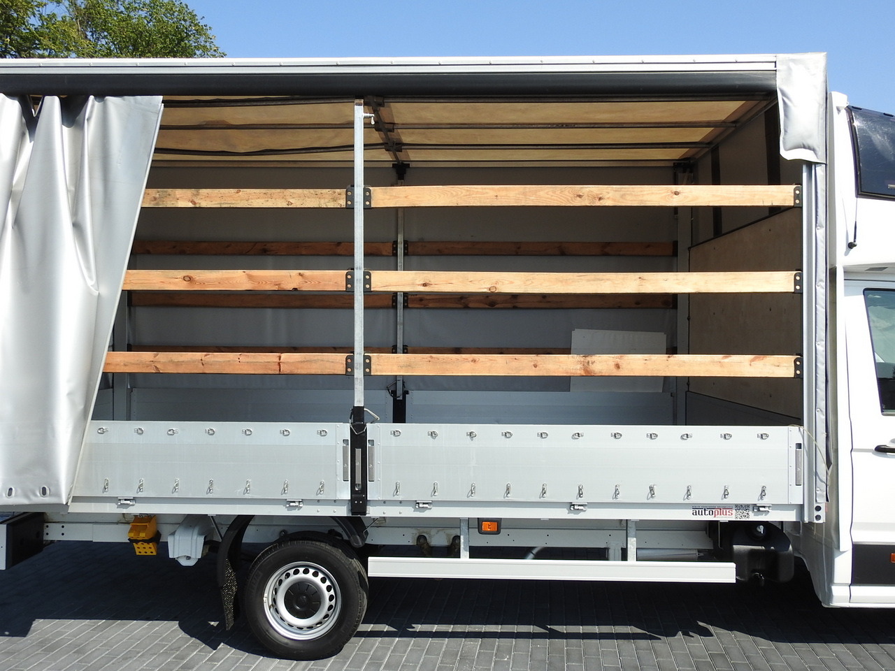 Тентованный фургон VOLKSWAGEN CRAFTER TARPAULIN 10 PALLETS WEBASTO CRUISE CONTROL AIR CONDITIONING LED LIGHTS  180HP: фото 23