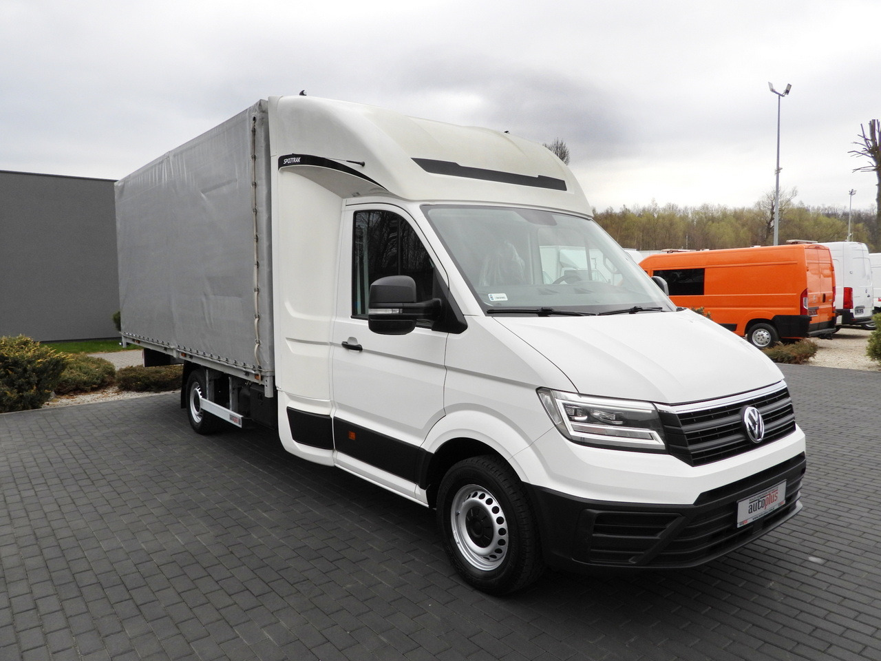 VOLKSWAGEN CRAFTER TARPAULIN 10 PALLETS WEBASTO CRUISE CONTROL LED LIGHTS 180HP - Тентованный фургон: фото 4 VOLKSWAGEN CRAFTER TARPAULIN 10 PALLETS WEBASTO CRUISE CONTROL LED LIGHTS 180HP - Тентованный фургон: фото 4