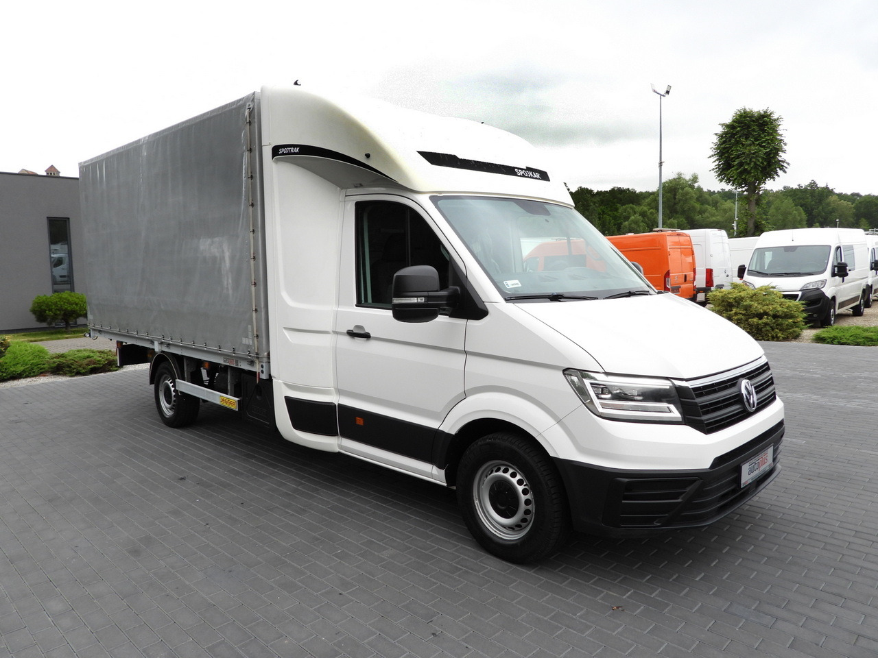 VOLKSWAGEN CRAFTER TARPAULIN 8 PALLETS WEBASTO CRUISE CONTROL LED LIGHTS AIR CONDITIONING 180HP - Тентованный фургон: фото 4 VOLKSWAGEN CRAFTER TARPAULIN 8 PALLETS WEBASTO CRUISE CONTROL LED LIGHTS AIR CONDITIONING 180HP - Тентованный фургон: фото 4