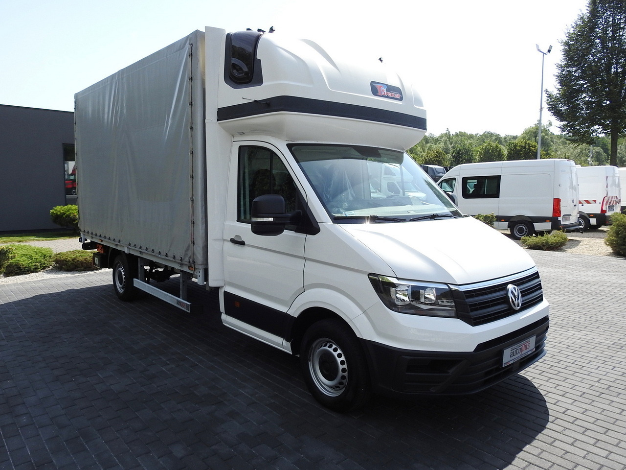 VOLKSWAGEN CRAFTER TARPAULIN LIFT 8 PALLETS WEBASTO CRUISE CONTROL 180HP - Тентованный фургон: фото 4 VOLKSWAGEN CRAFTER TARPAULIN LIFT 8 PALLETS WEBASTO CRUISE CONTROL 180HP - Тентованный фургон: фото 4