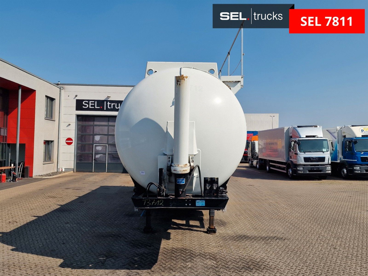 Feldbinder KIP 60/7300/A/2 / 60.000 l / Kippsilo - Полуприцеп цистерна для сыпучих грузов: фото 2 Feldbinder KIP 60/7300/A/2 / 60.000 l / Kippsilo - Полуприцеп цистерна для сыпучих грузов: фото 2