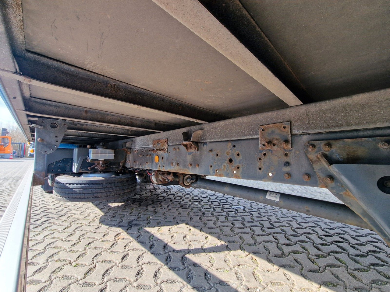 Грузовик с закрытым кузовом Iveco Eurocargo 100E22 / Ladebordwand / 3 Sitzen: фото 17