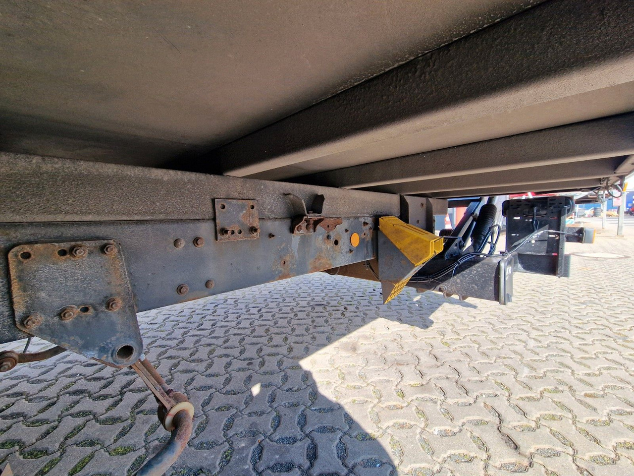 Грузовик с закрытым кузовом Iveco Eurocargo 100E22 / Ladebordwand / 3 Sitzen: фото 24