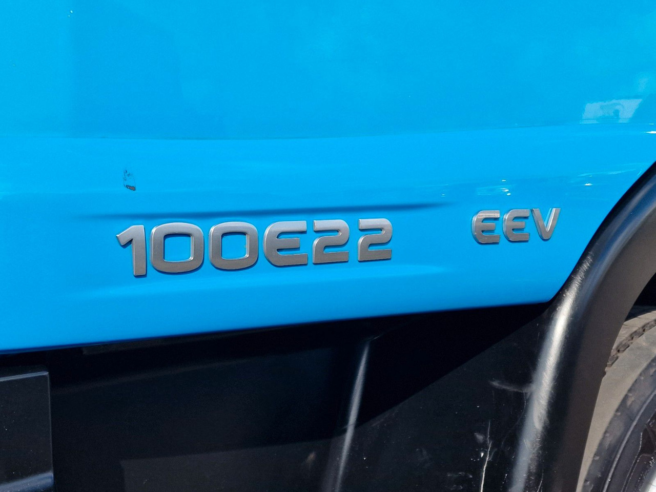 Грузовик с закрытым кузовом Iveco Eurocargo 100E22 / Ladebordwand / 3 Sitzen: фото 30