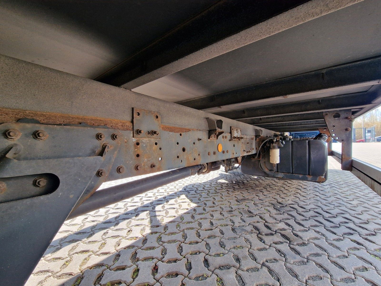 Грузовик с закрытым кузовом Iveco Eurocargo 100E22 / Ladebordwand / 3 Sitzen: фото 19